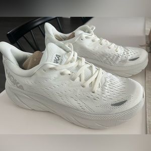 HOKA Clifton 8’s (women’s) Size 7 White